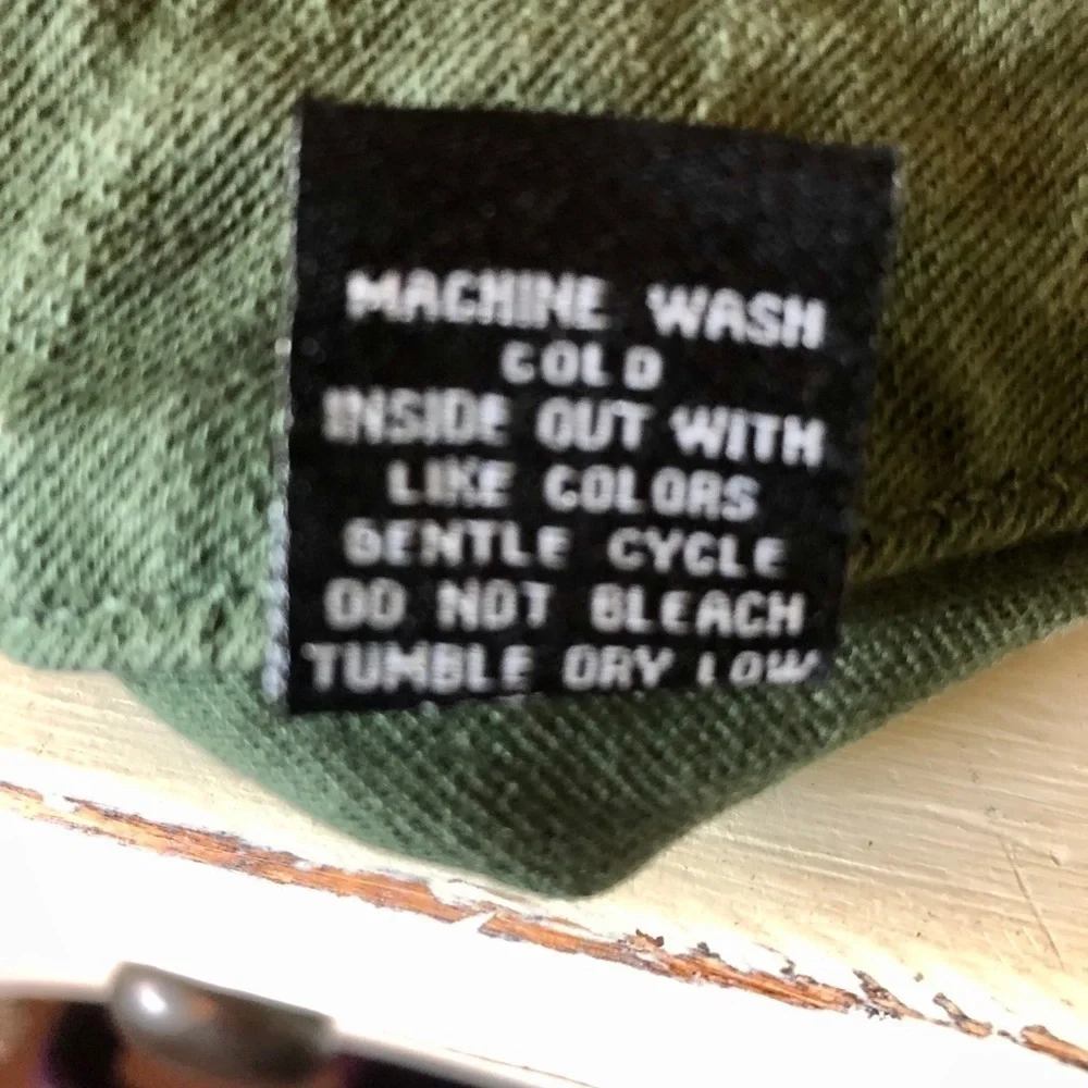 Fire Los Angeles green shorts size 13